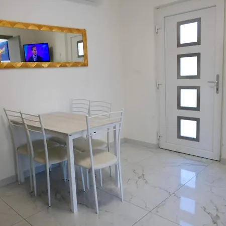 Meernahe Fiorita 4 Apartment